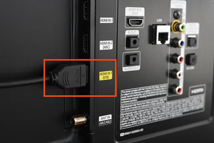 InPut the HDMI